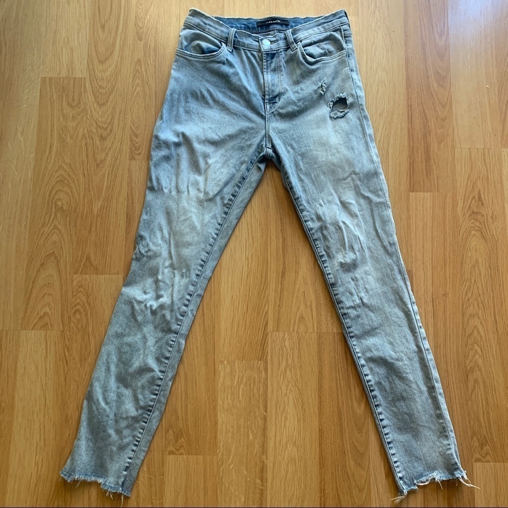 J BRAND distressed frayed jeans stretchy super cute ! Size 28 skinny